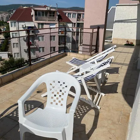 아파트 1-bedroom On The 6th Floor With Large Balcony *