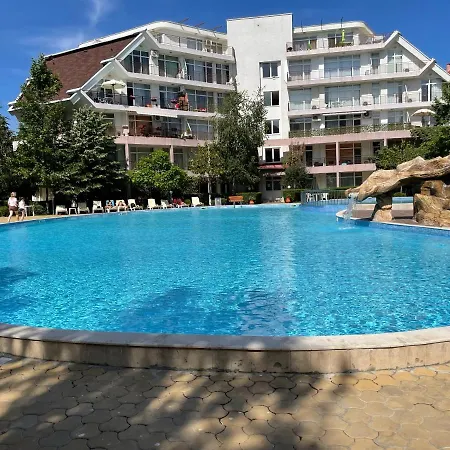 1-bedroom On The 6th Floor With Large Balcony 아파트 *