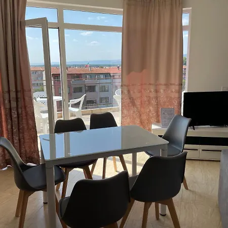 1-bedroom On The 6th Floor With Large Balcony 써니비치